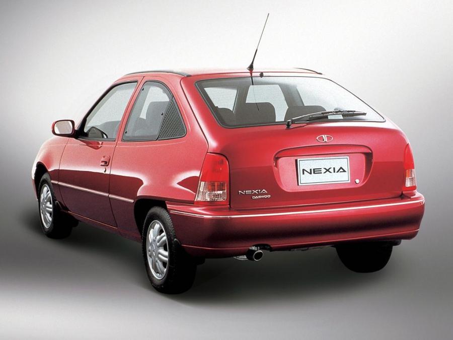  Daewoo Nexia 3-Door 1995 года  (фото 4 из 5)